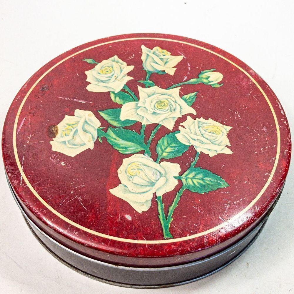 1940’s Vintage Cake Tin Burgundy Red/White Roses Romantic